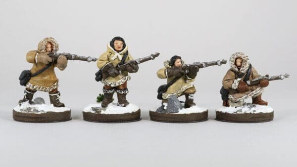 BD BDESK003 Inuit with Rifles