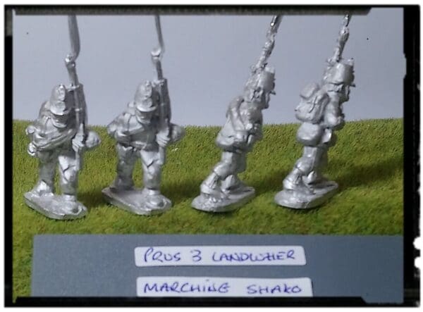 Landwehr Marching, Shako