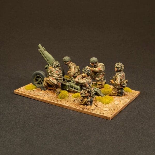 British Paras 75mm Howitzer & Crew - Image 2