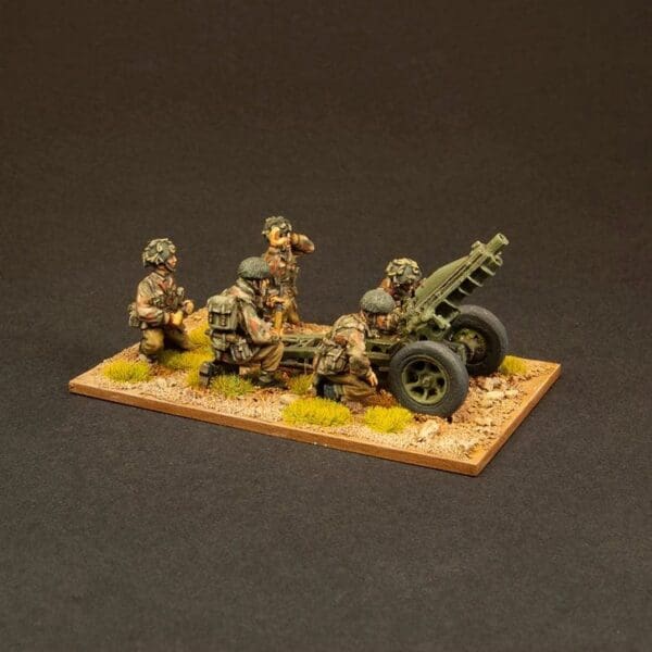 British Paras 75mm Howitzer & Crew