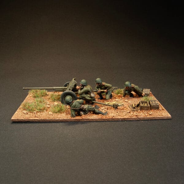 Russian 45mm AT Gun & Crew